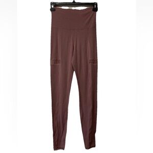 Nike mauve High-Waisted Lace Leggings